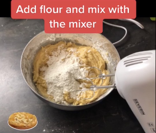 how to cook medovik add flour